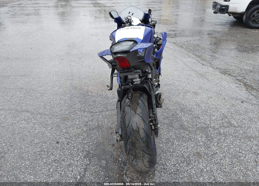 2018 YAMAHA YZFR6 VIN: JYARJ28E2JA003697