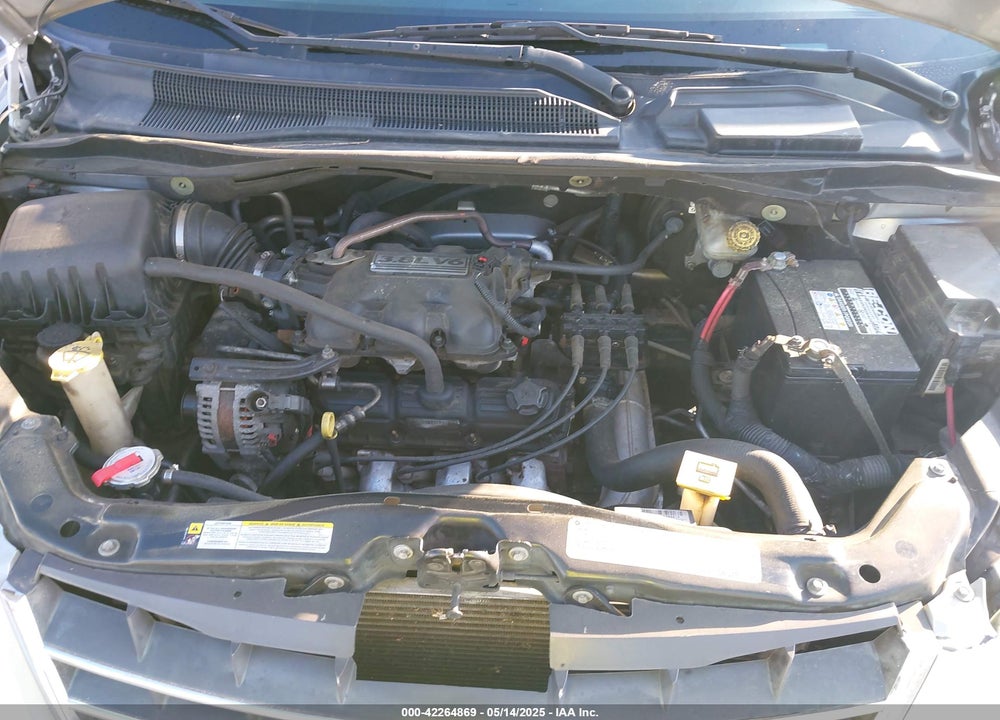 2010 CHRYSLER TOWN & COUNTRY VIN: 2A4RR8D15AR320365