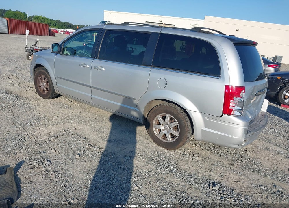 2010 CHRYSLER TOWN & COUNTRY VIN: 2A4RR8D15AR320365