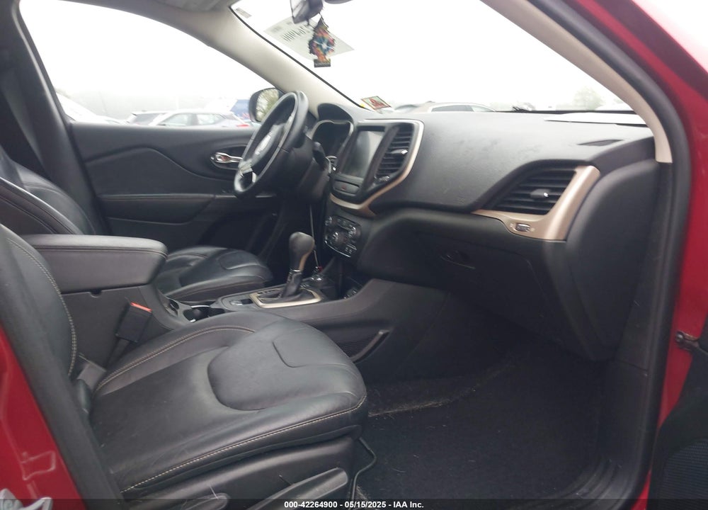 2015 JEEP CHEROKEE VIN: 1C4PJMCB8FW614686