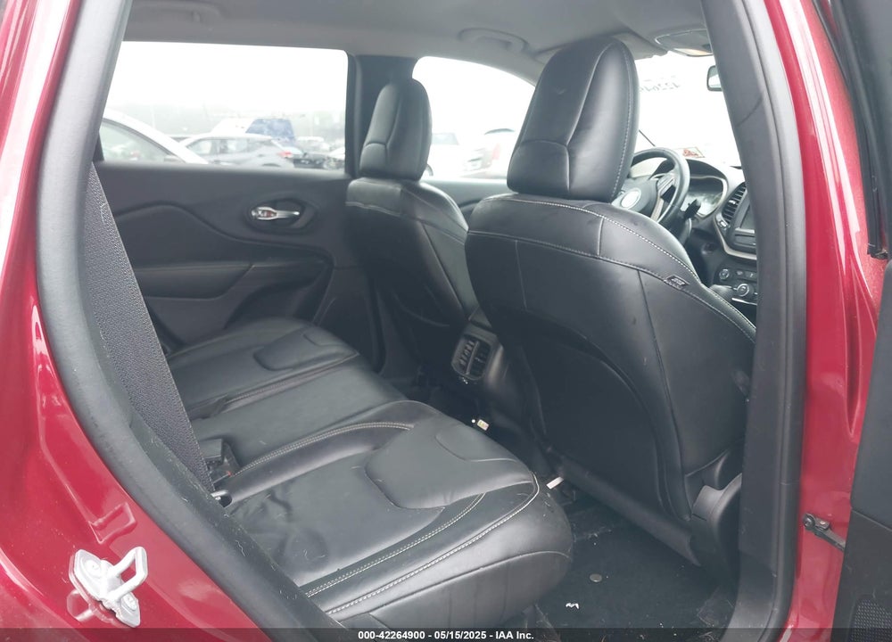 2015 JEEP CHEROKEE VIN: 1C4PJMCB8FW614686