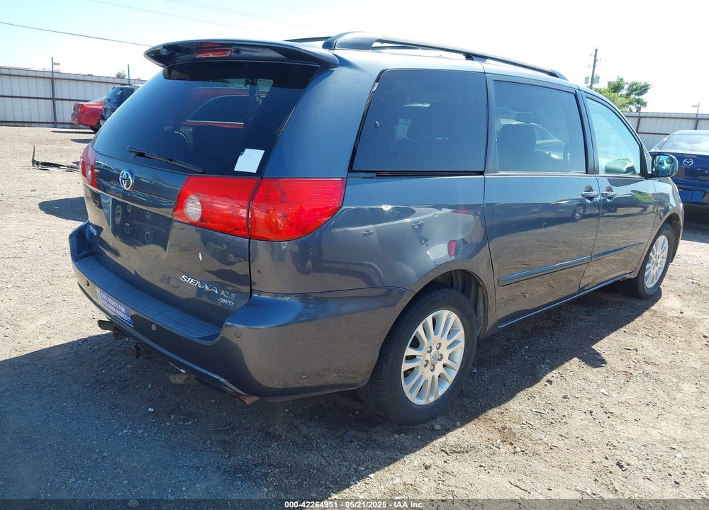 2007 TOYOTA SIENNA XLE VIN: 5TDBK22C07S007155