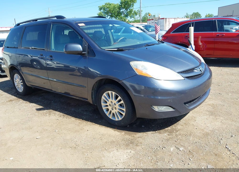 2007 TOYOTA SIENNA XLE VIN: 5TDBK22C07S007155