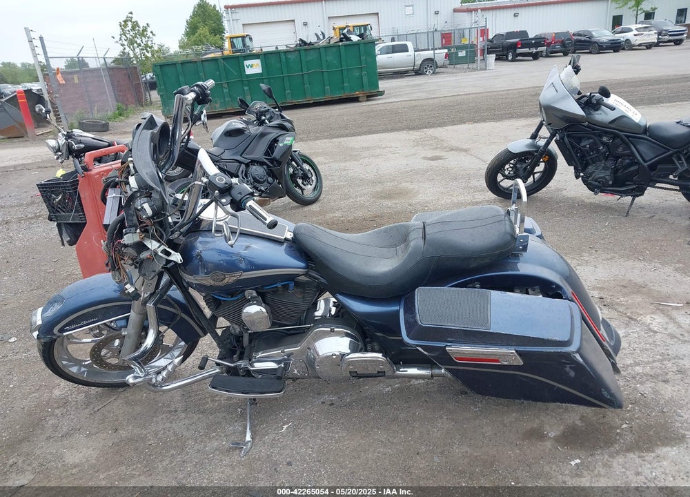 2003 HARLEY-DAVIDSON FLHTCUI VIN: 1HD1FCW123Y611110