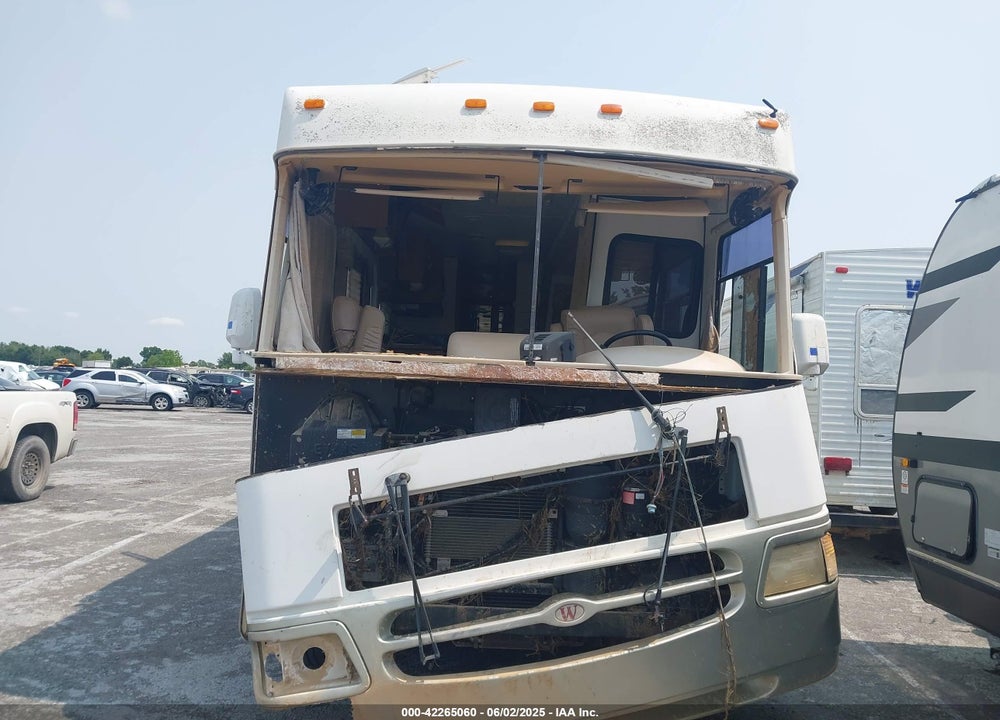 2000 FORD F550 SUPER DUTY STRIPPED CHASS VIN: 1FCNF53S4Y0A05180