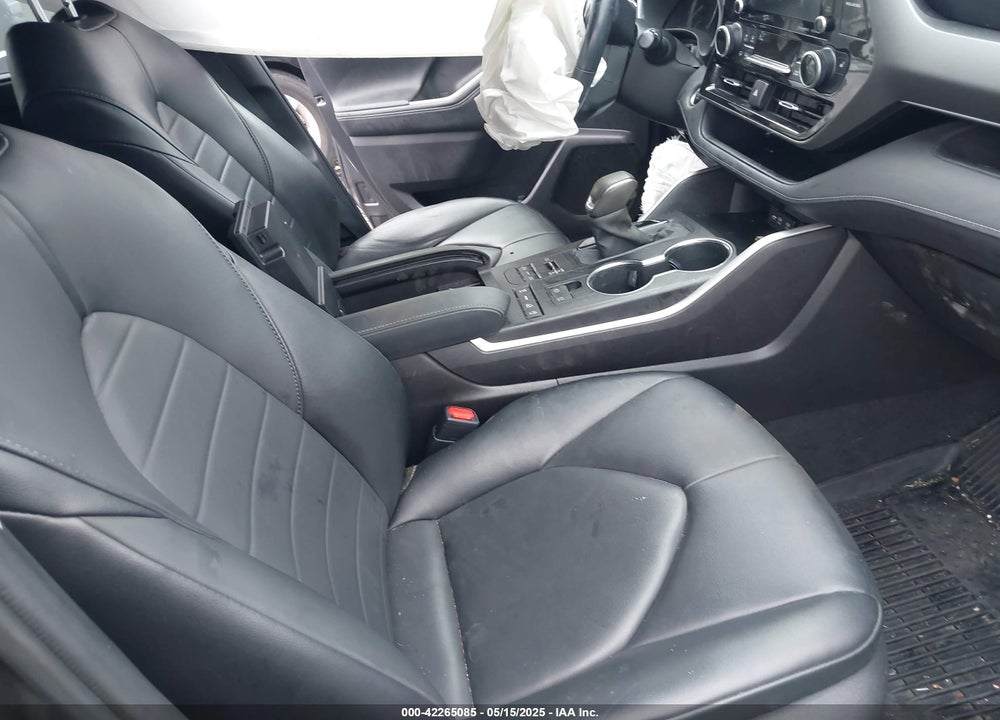 2021 TOYOTA HIGHLANDER XLE VIN: 5TDGZRBH3MS077976
