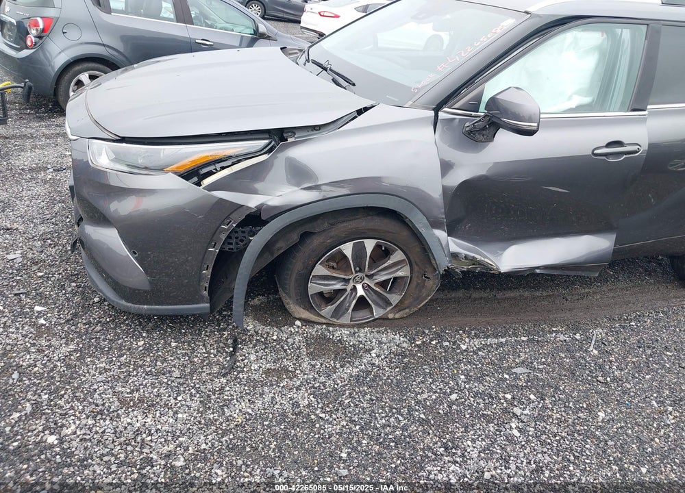 2021 TOYOTA HIGHLANDER XLE VIN: 5TDGZRBH3MS077976