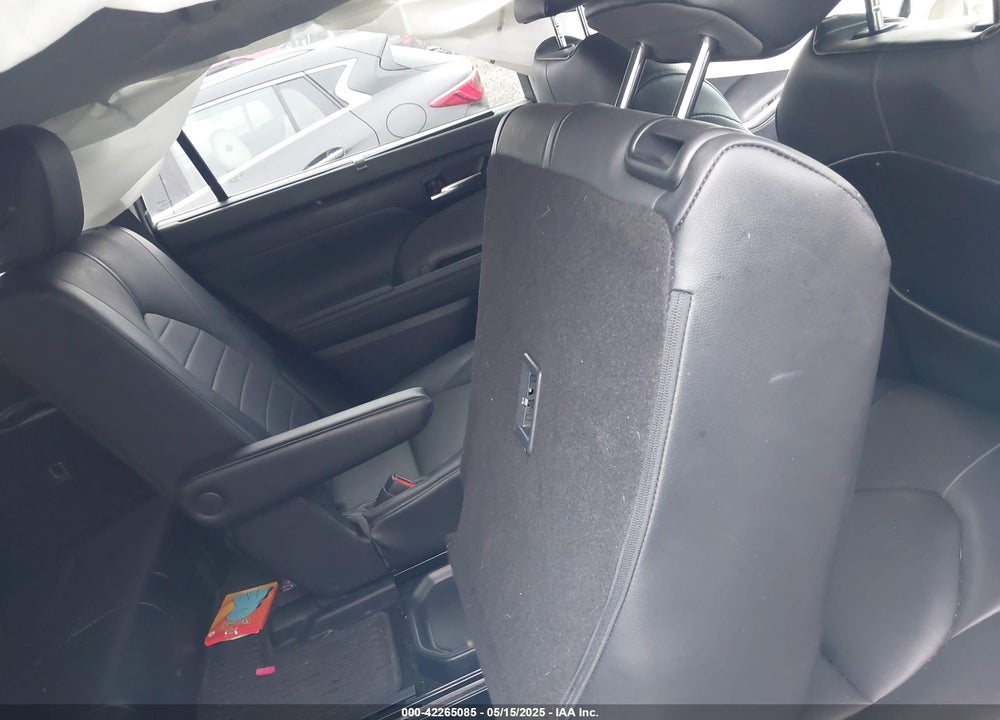 2021 TOYOTA HIGHLANDER XLE VIN: 5TDGZRBH3MS077976