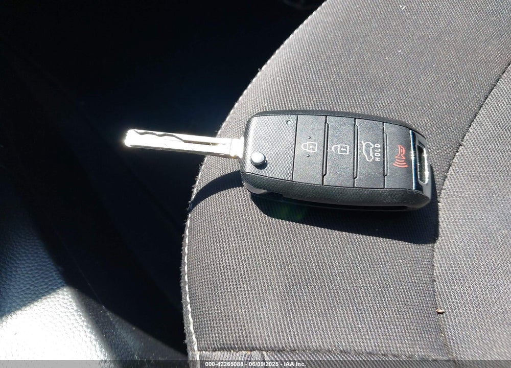 2015 KIA SOUL VIN: KNDJN2A27F7776594