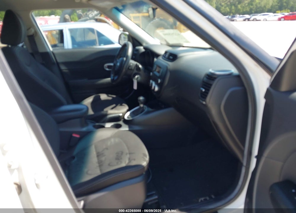 2015 KIA SOUL VIN: KNDJN2A27F7776594