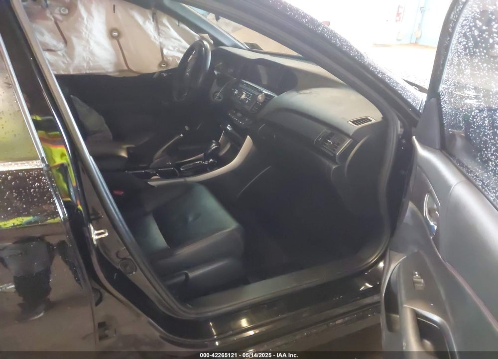 2017 HONDA ACCORD VIN: 1HGCR2F15HA108930