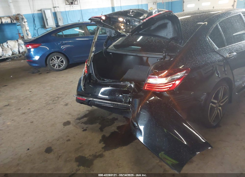 2017 HONDA ACCORD VIN: 1HGCR2F15HA108930