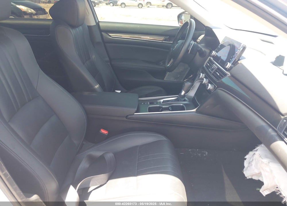 2022 HONDA ACCORD VIN: 1HGCV1F45NA042519