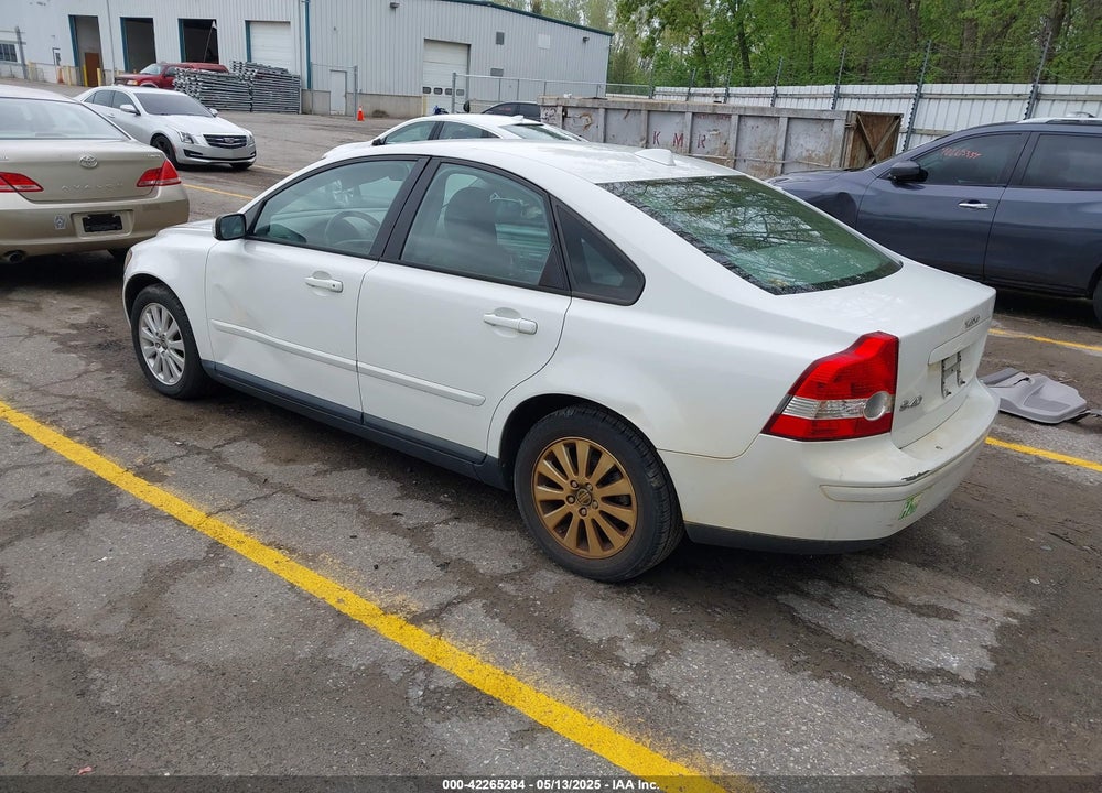 2005 VOLVO S40 2.4I VIN: YV1MS382252100934