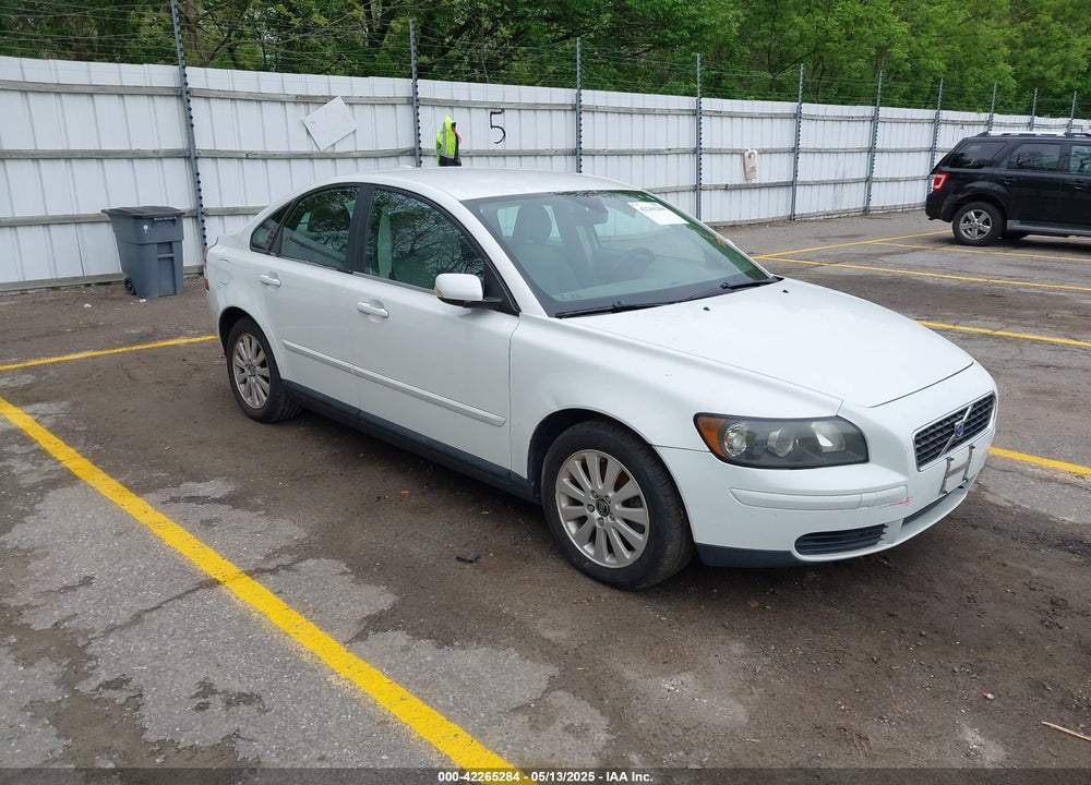 2005 VOLVO S40 2.4I VIN: YV1MS382252100934