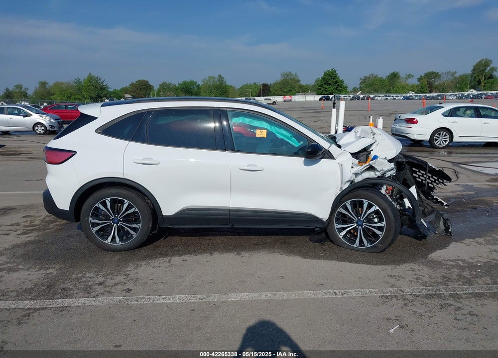 2022 FORD ESCAPE VIN: 1FMCU9BZ7NUB06992