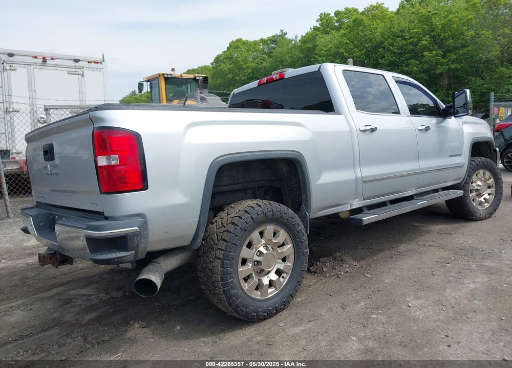 2015 GMC SIERRA 2500HD SLT VIN: 1GT12ZE85FF590798