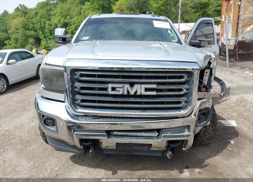 2015 GMC SIERRA 2500HD SLT VIN: 1GT12ZE85FF590798