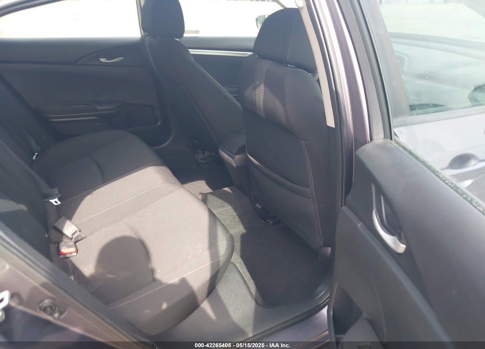 2018 HONDA CIVIC EX VIN: 19XFC2F70JE025734