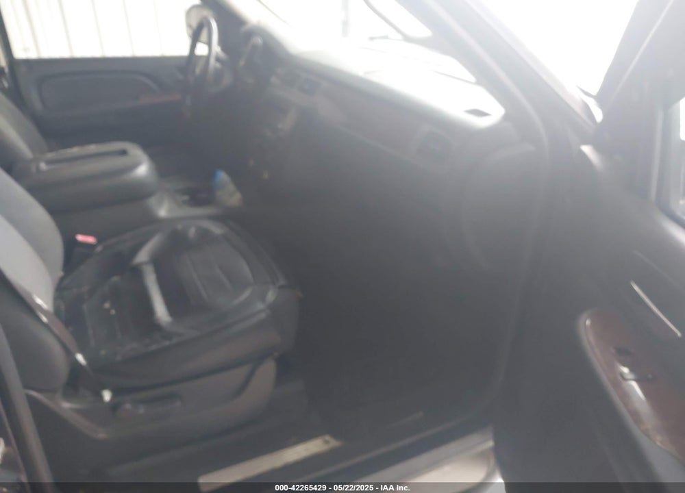 2007 CHEVROLET TAHOE VIN: 1GNFK13047J105173