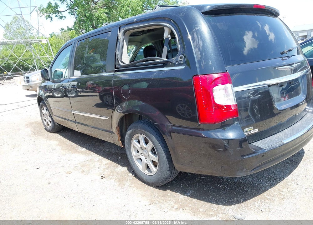 2013 CHRYSLER TOWN & COUNTRY TOURING VIN: 2C4RC1BG2DR584962