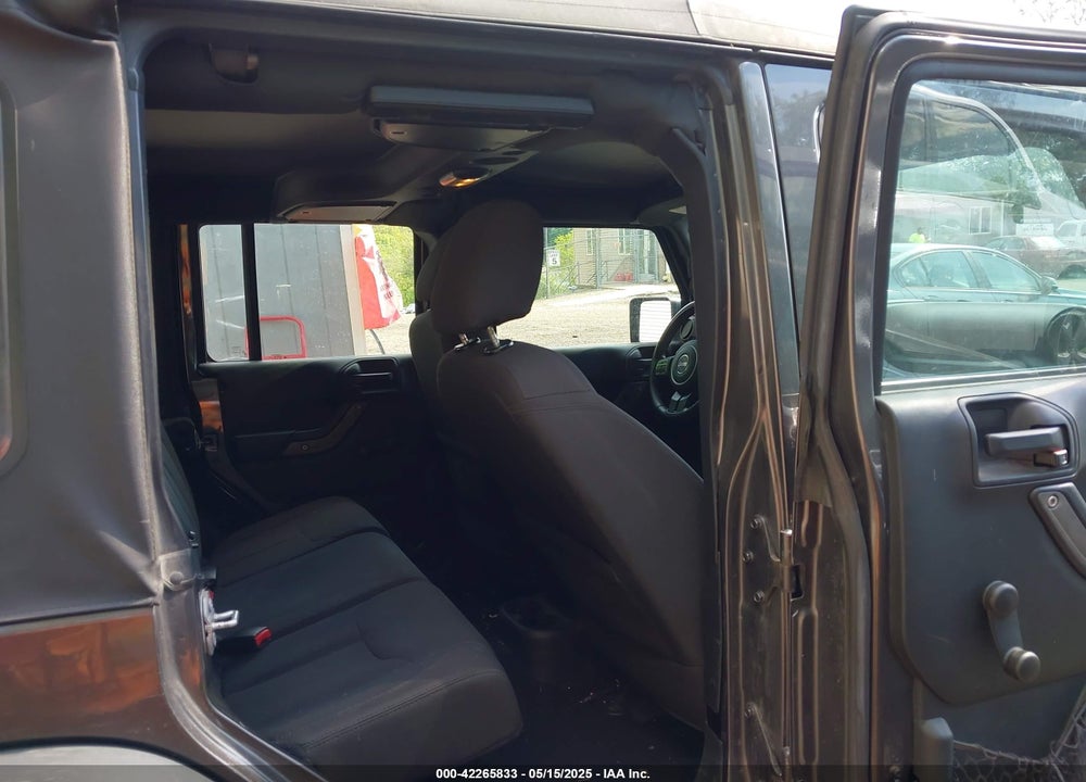 2017 JEEP WRANGLER UNLIMITED SPORT 4X4 VIN: 1C4BJWDG8HL564909