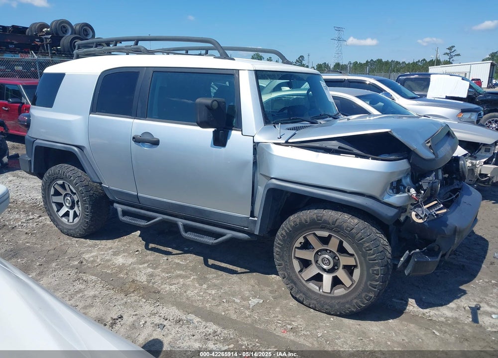 2007 TOYOTA FJ CRUISER VIN: JTEBU11F770030222
