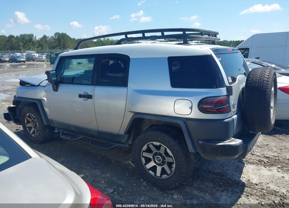 2007 TOYOTA FJ CRUISER VIN: JTEBU11F770030222
