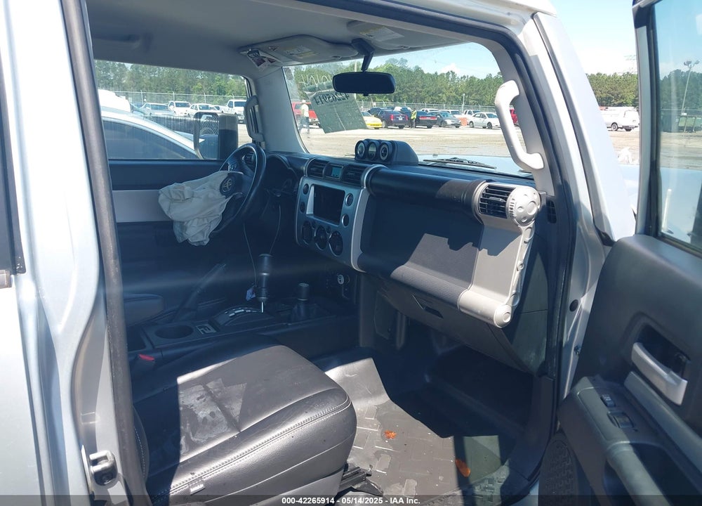 2007 TOYOTA FJ CRUISER VIN: JTEBU11F770030222