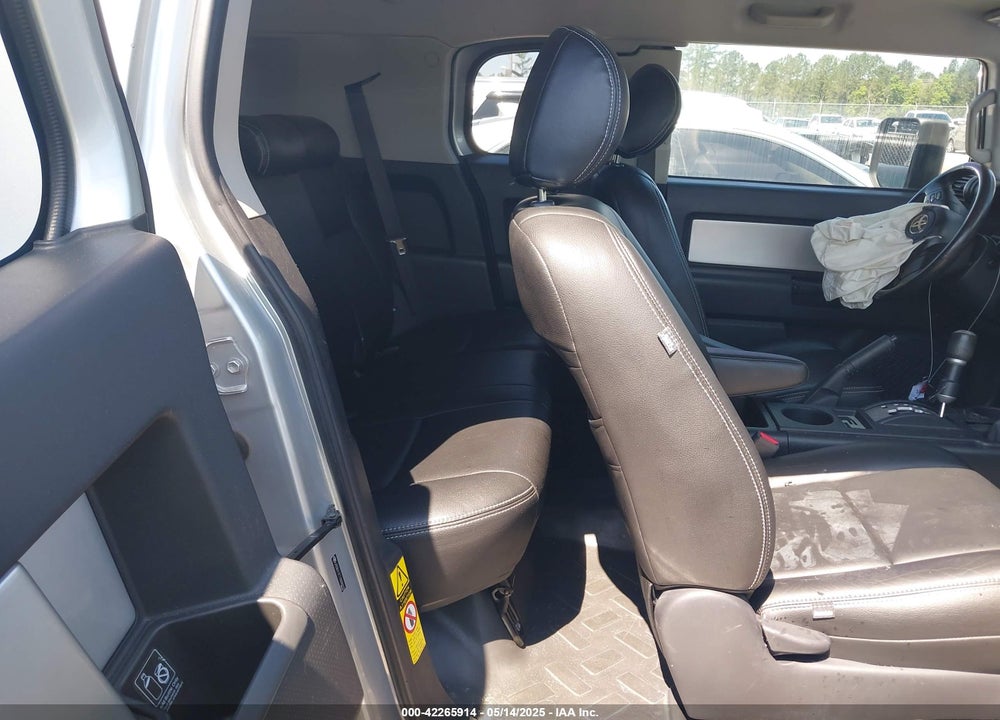 2007 TOYOTA FJ CRUISER VIN: JTEBU11F770030222
