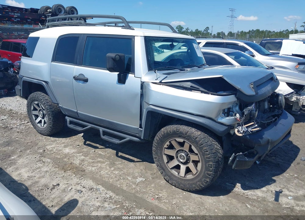 2007 TOYOTA FJ CRUISER VIN: JTEBU11F770030222