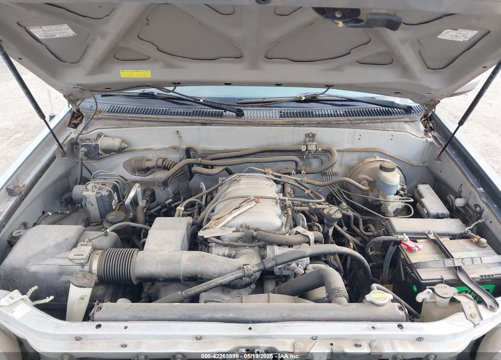 2002 TOYOTA SEQUOIA SR5 V8 VIN: 5TDZT34A82S072471