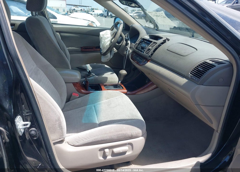 2004 TOYOTA CAMRY XLE VIN: 4T1BE32K74U314118