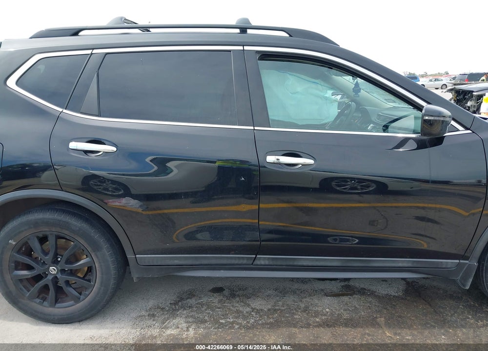 2017 NISSAN ROGUE SV VIN: 5N1AT2MT3HC879088