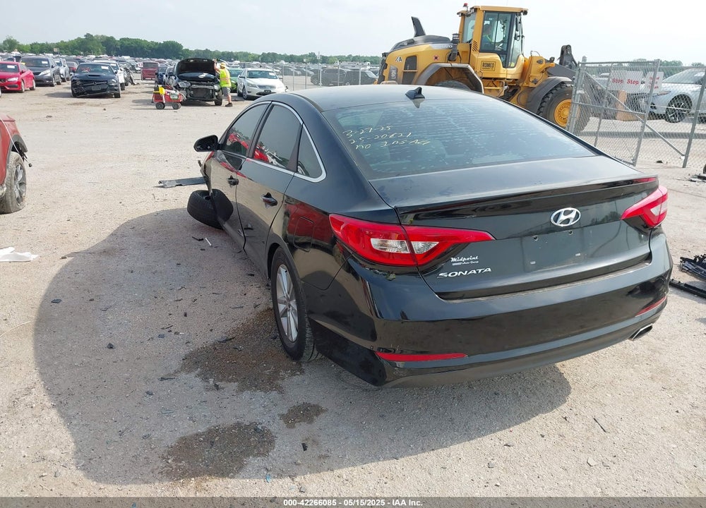 2016 HYUNDAI SONATA VIN: 5NPE24AF2GH320959