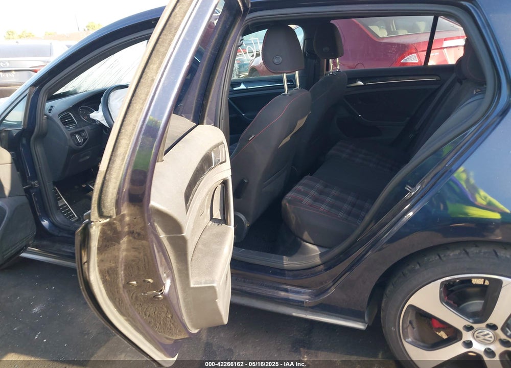 2017 VOLKSWAGEN GTI VIN: 3VW4T7AU6HM025445