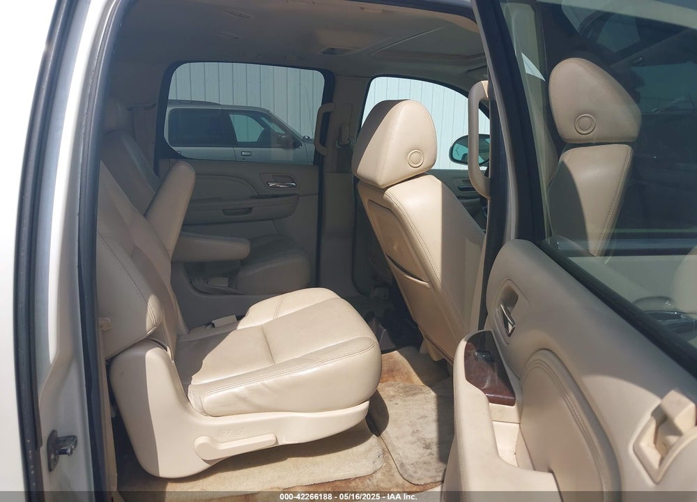 2008 CADILLAC ESCALADE ESV STANDARD VIN: 1GYFK66858R235970