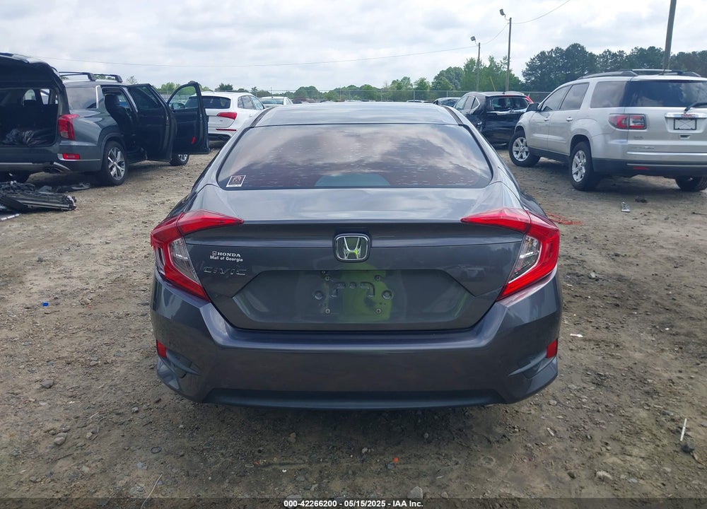 2018 HONDA CIVIC VIN: 2HGFC2F58JH602336