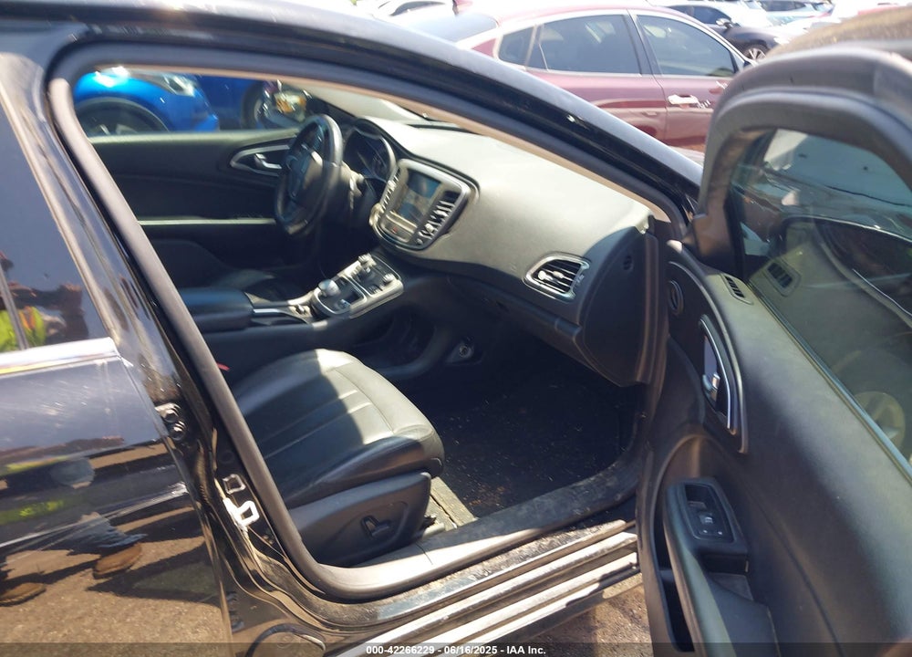 2016 CHRYSLER 200 VIN: 1C3CCCAB0GN178420