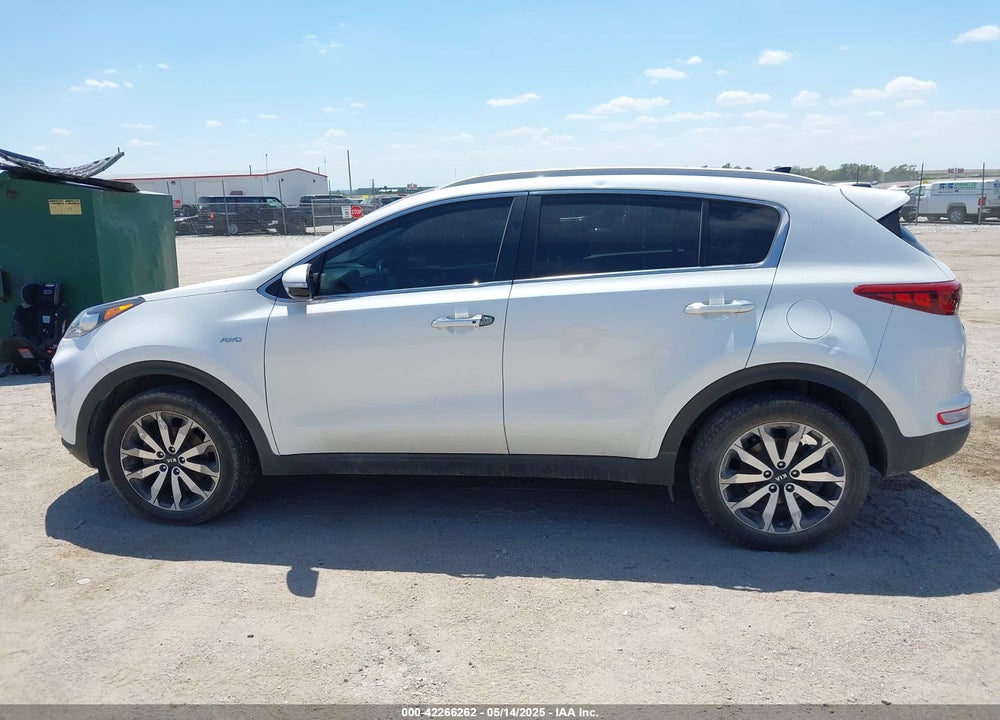 2017 KIA SPORTAGE VIN: KNDPNCAC8H7059438