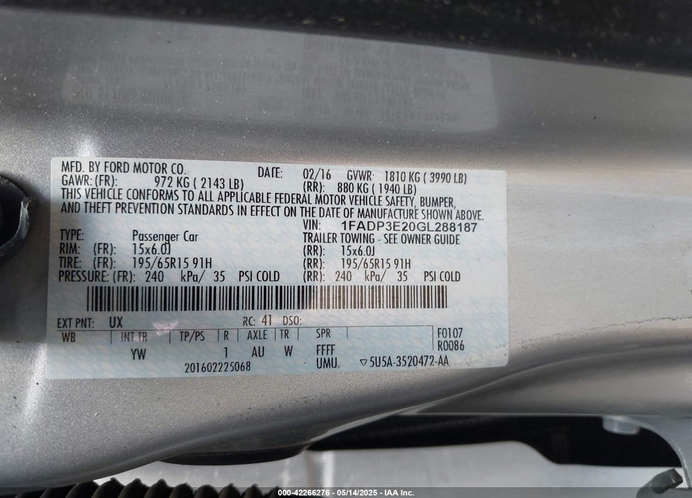 2016 FORD FOCUS VIN: 1FADP3E20GL288187