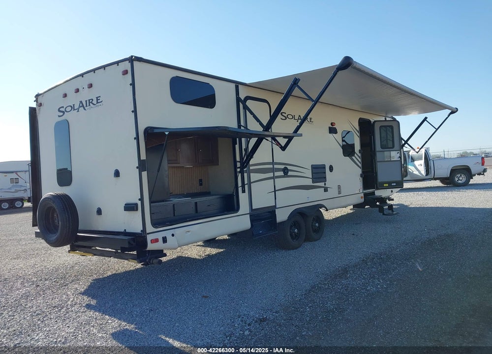 2017 FOREST RIVER PALOMINO SOLAIRE M-3 VIN: 4X4TPAH28HN021188