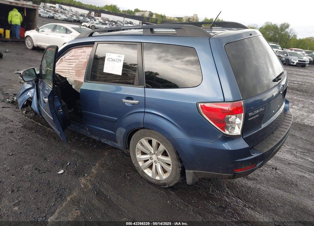 2011 SUBARU FORESTER 2.5X PREMIUM VIN: JF2SHADC5BH748759