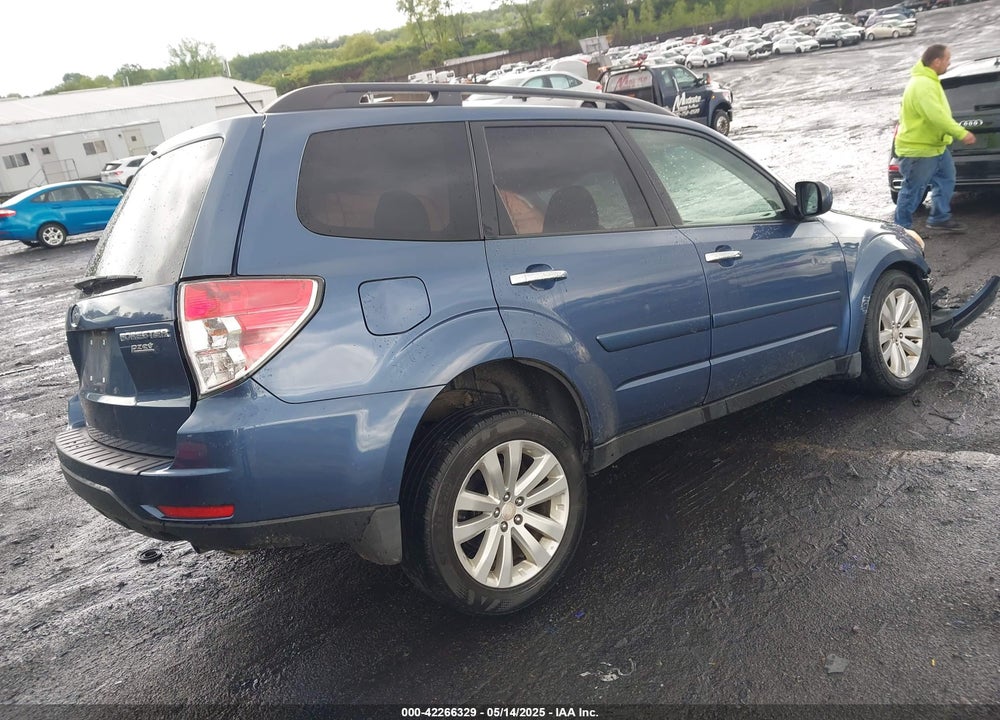 2011 SUBARU FORESTER 2.5X PREMIUM VIN: JF2SHADC5BH748759
