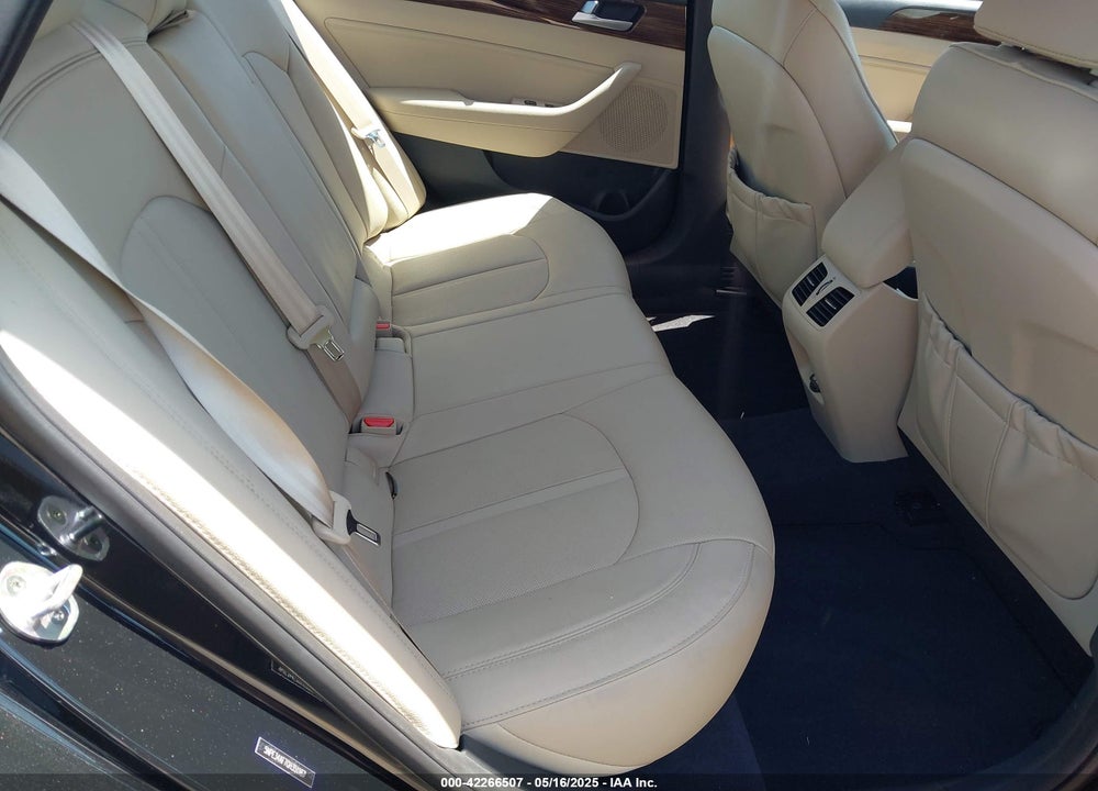 2016 HYUNDAI SONATA LIMITED/SPORT VIN: 5NPE34AF7G8351167