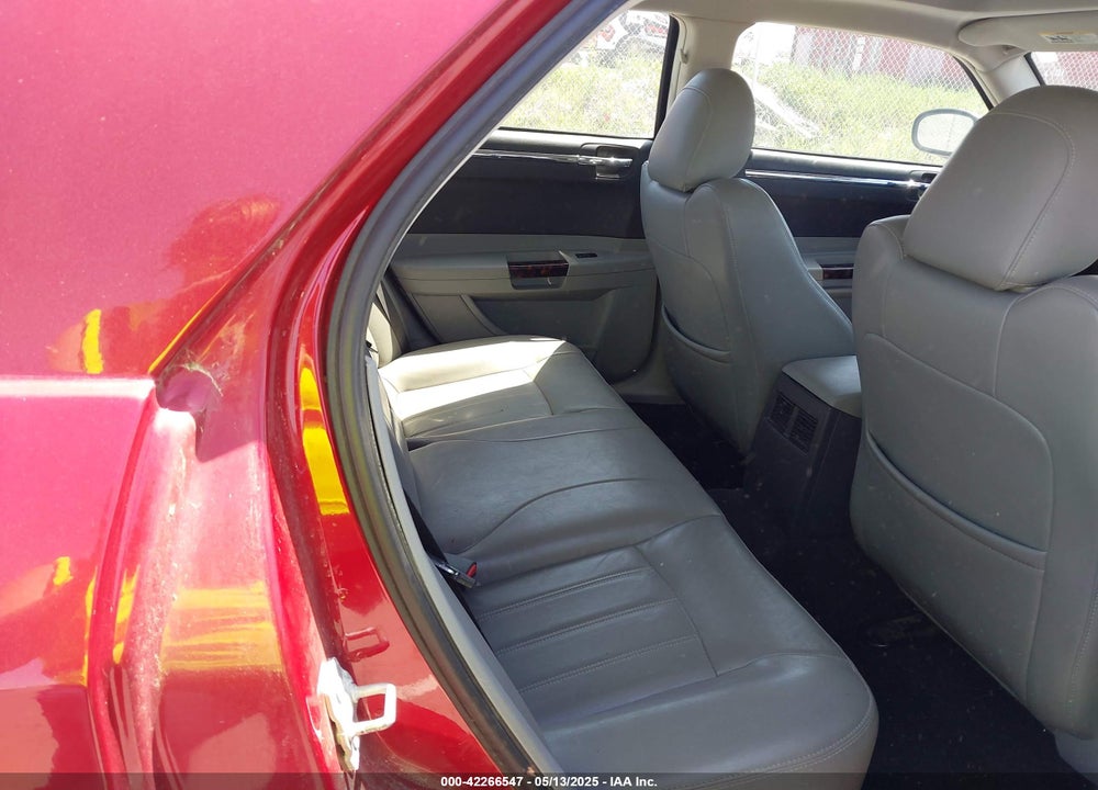 2007 CHRYSLER 300C VIN: 2C3KA63HX7H813561