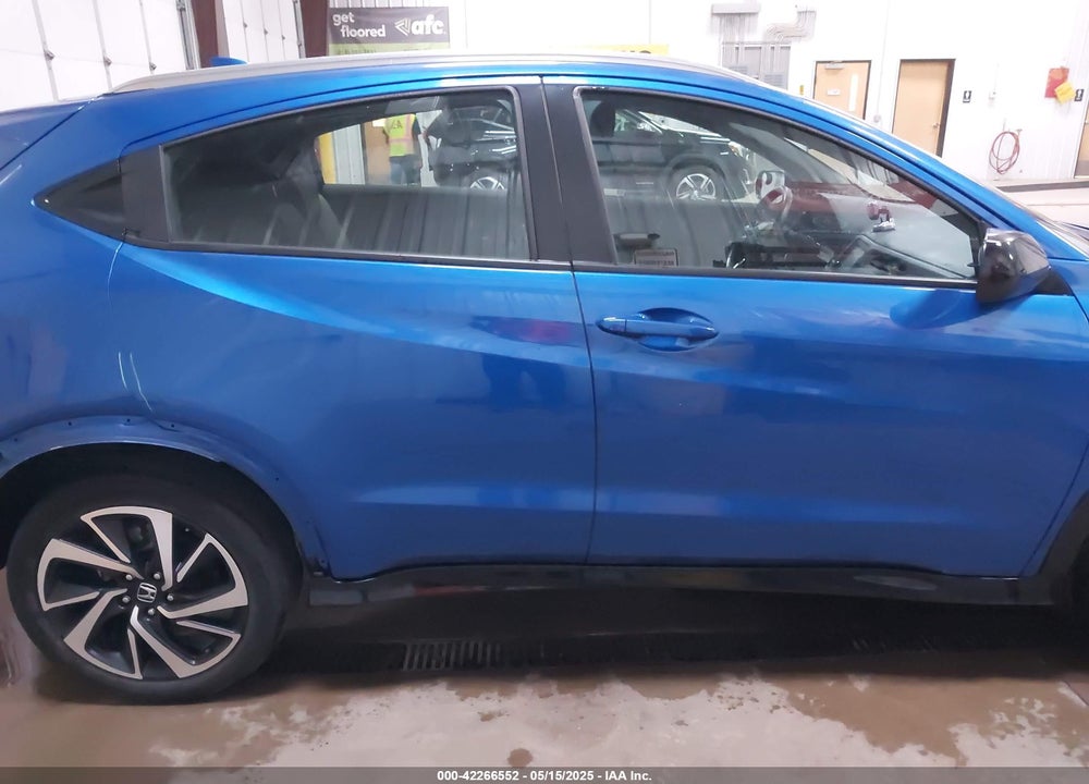 2020 HONDA HR-V VIN: 3CZRU6H15LM738299