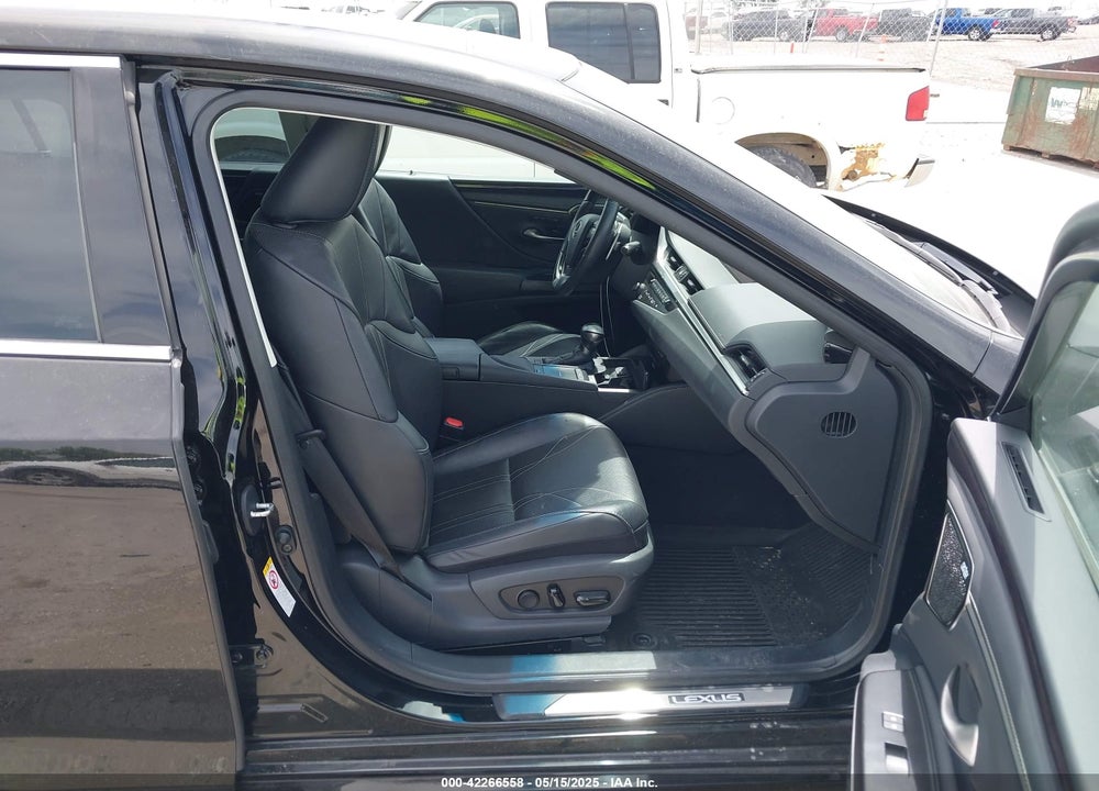 2019 LEXUS ES350 VIN: 58ABZ1B17KU008512