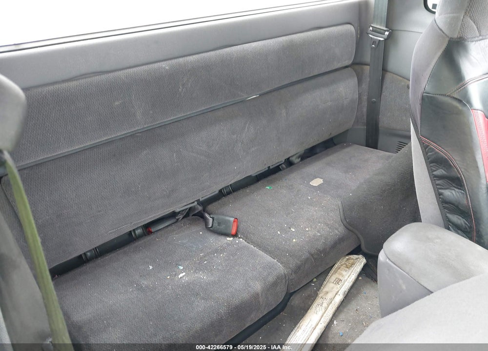 2000 DODGE DAKOTA SLT/SPORT VIN: 1B7GL22N4YS693679