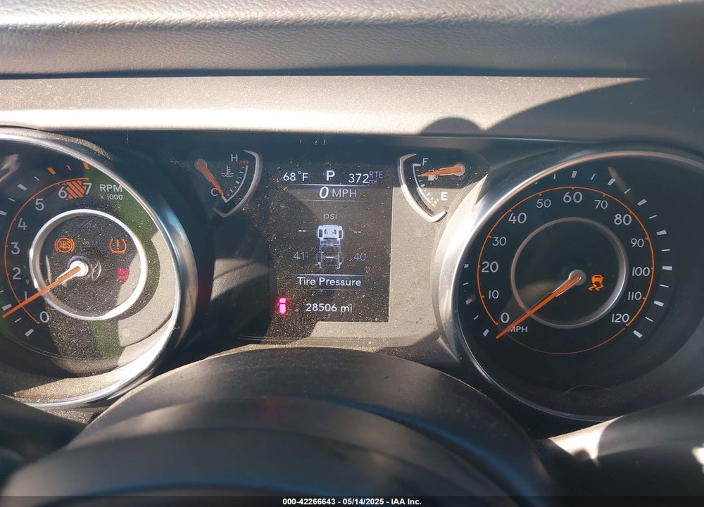 2023 JEEP WRANGLER / VIN: 1C4HJXDG1PW531053